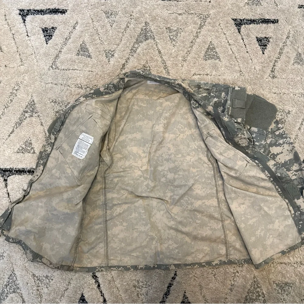 US Army Coat Mens Medium -Regular ACU‎ Jacket Combat Uniform BDU Digital Camo